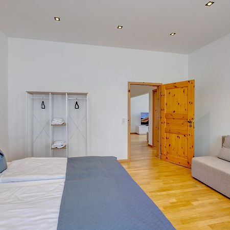 Kaza Guesthouse, Centrally Located 2 & 3 Bedroom Apartments In 奥格斯堡 外观 照片