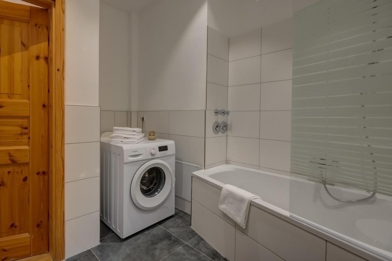 Kaza Guesthouse, Centrally Located 2 & 3 Bedroom Apartments In 奥格斯堡 外观 照片