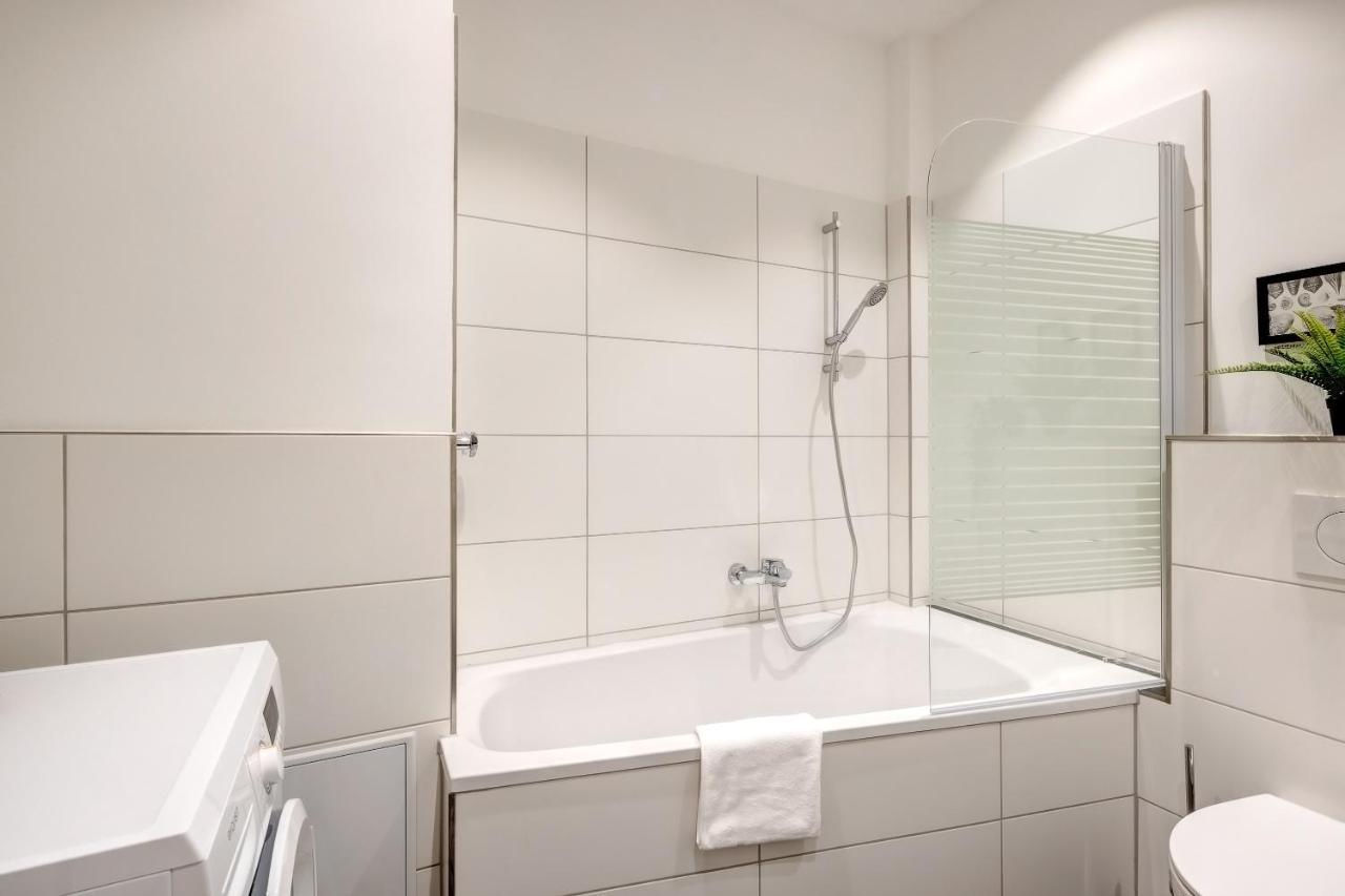 Kaza Guesthouse, Centrally Located 2 & 3 Bedroom Apartments In 奥格斯堡 外观 照片