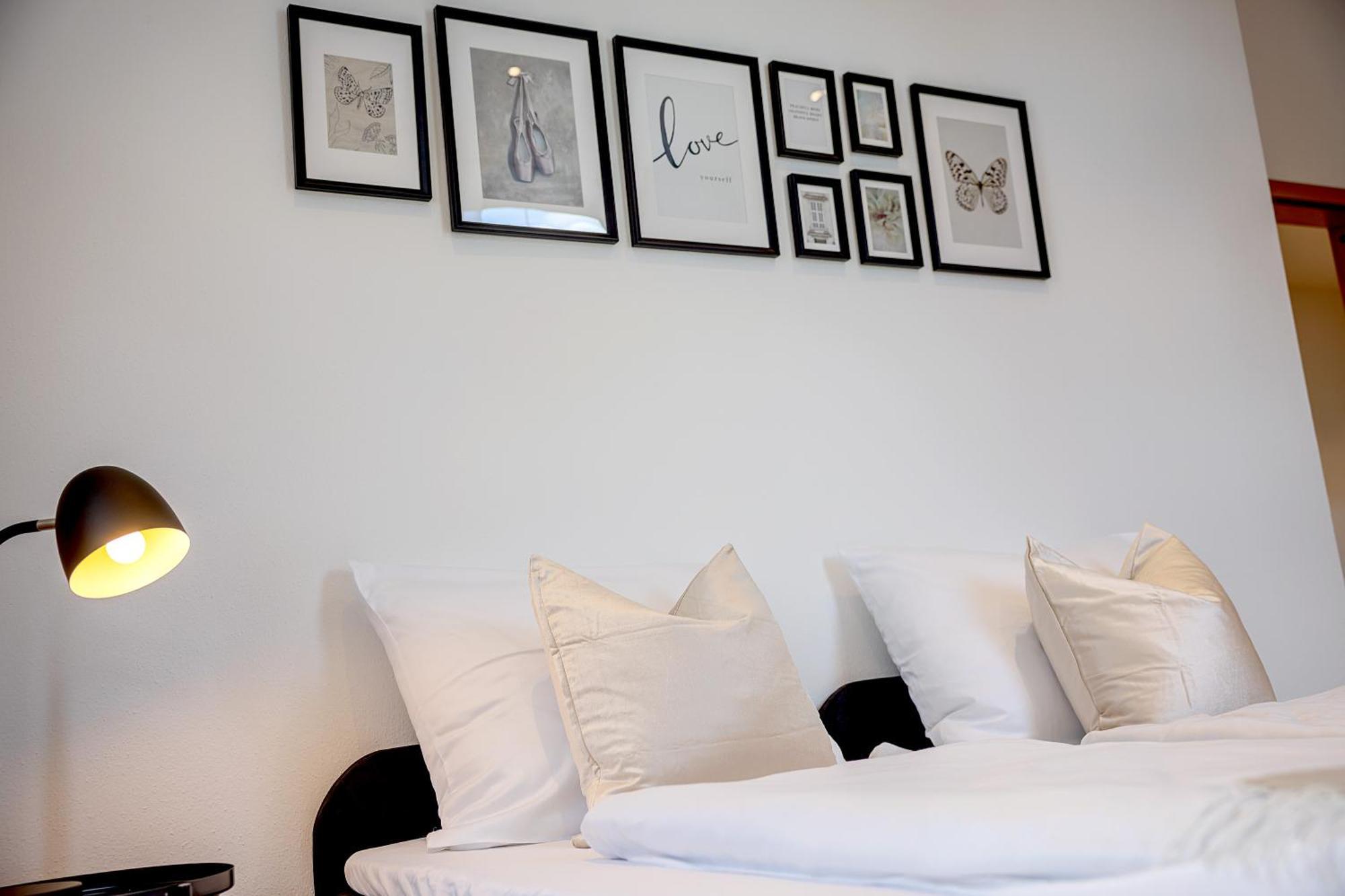 Kaza Guesthouse, Centrally Located 2 & 3 Bedroom Apartments In 奥格斯堡 外观 照片